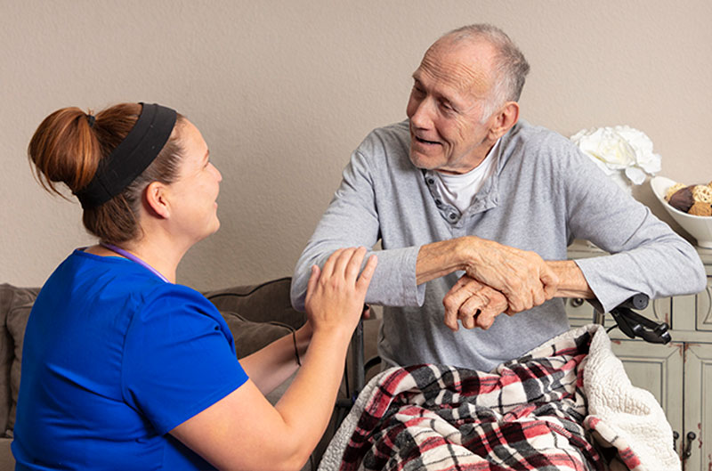 How Home and Hospice Care Work Together to Meet a Variety of Needs